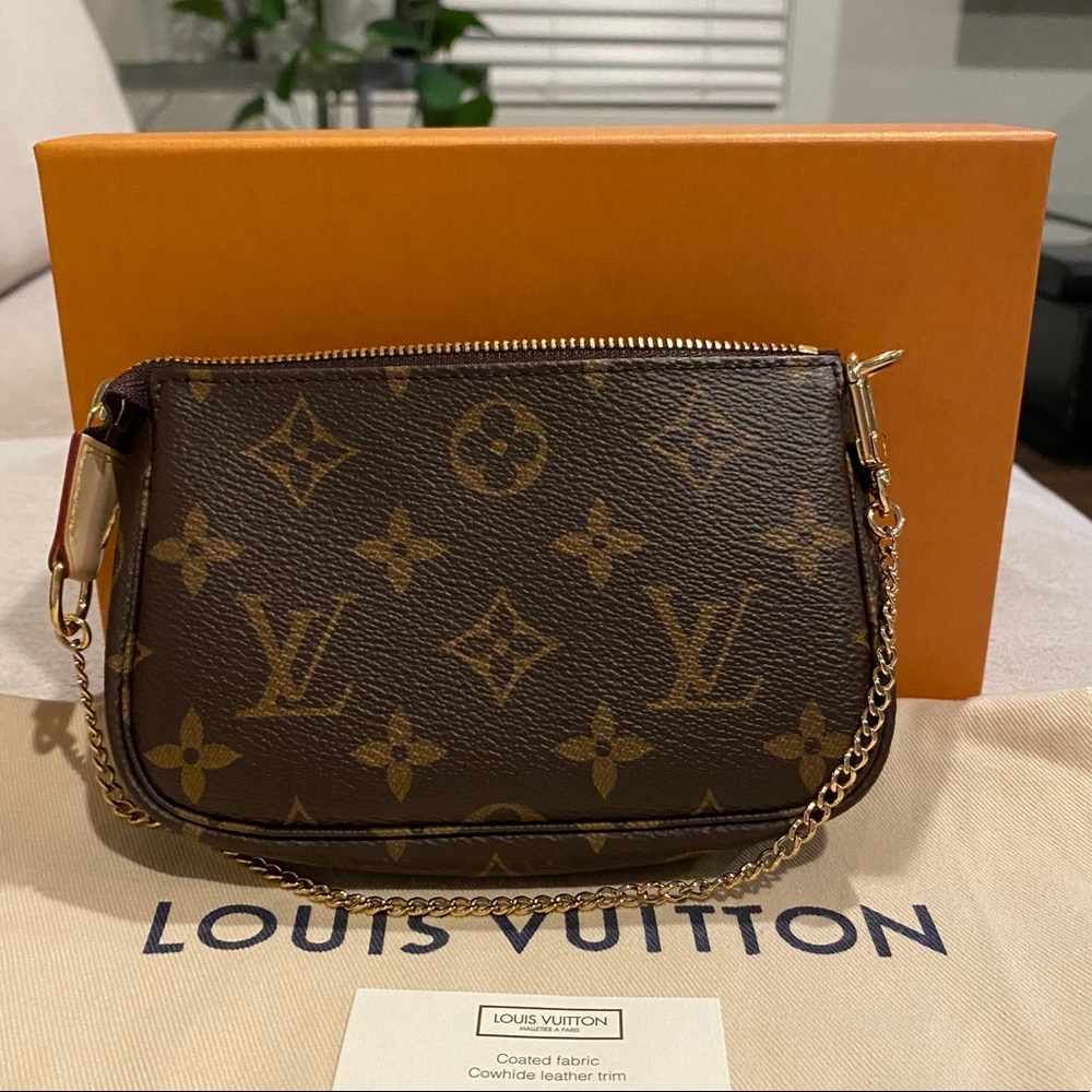 ❌SOLad❌ Brand New Louis Vuitton Mini Pochette